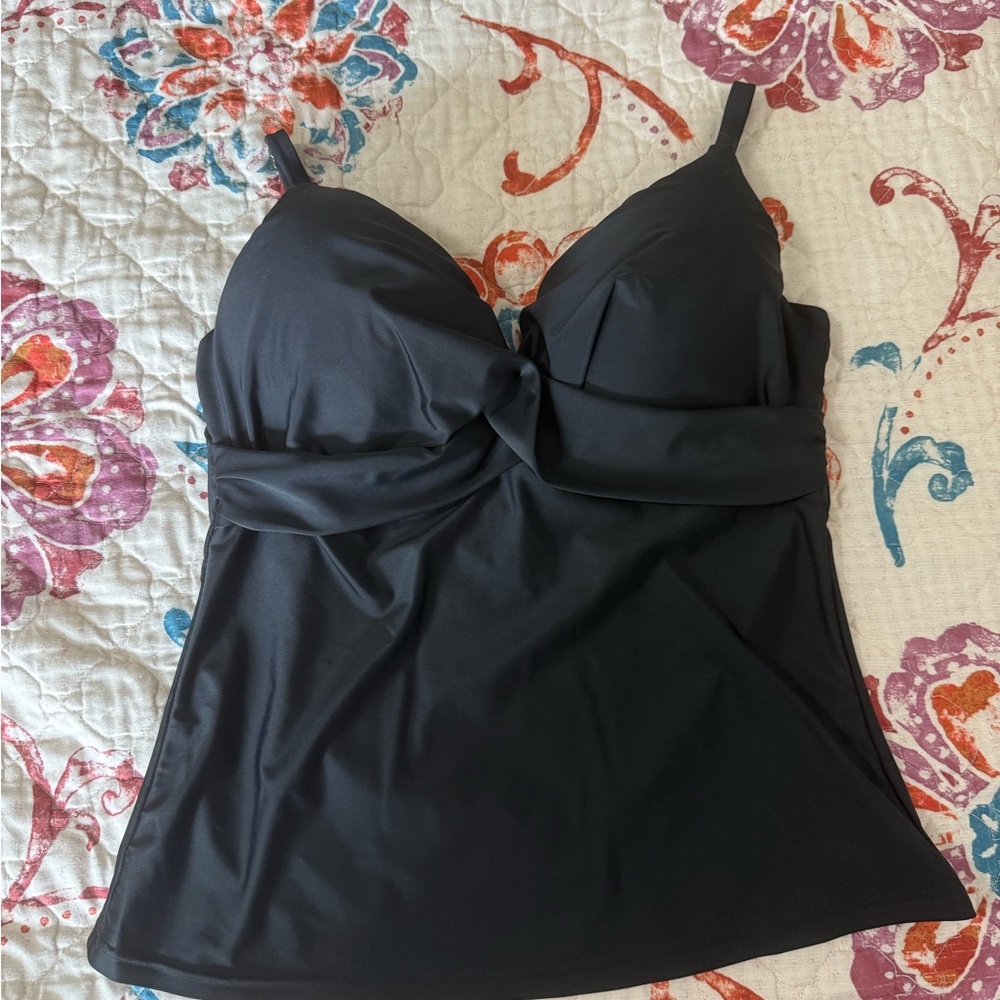 Island Escape Elegant Black Tankini